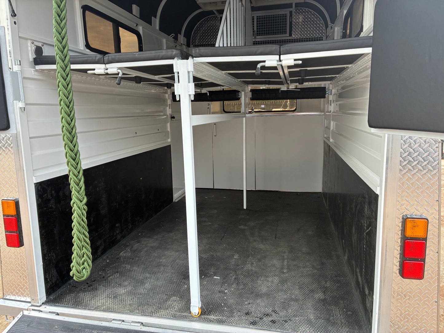 2HSL-L600 RN Classic Series Standard Package