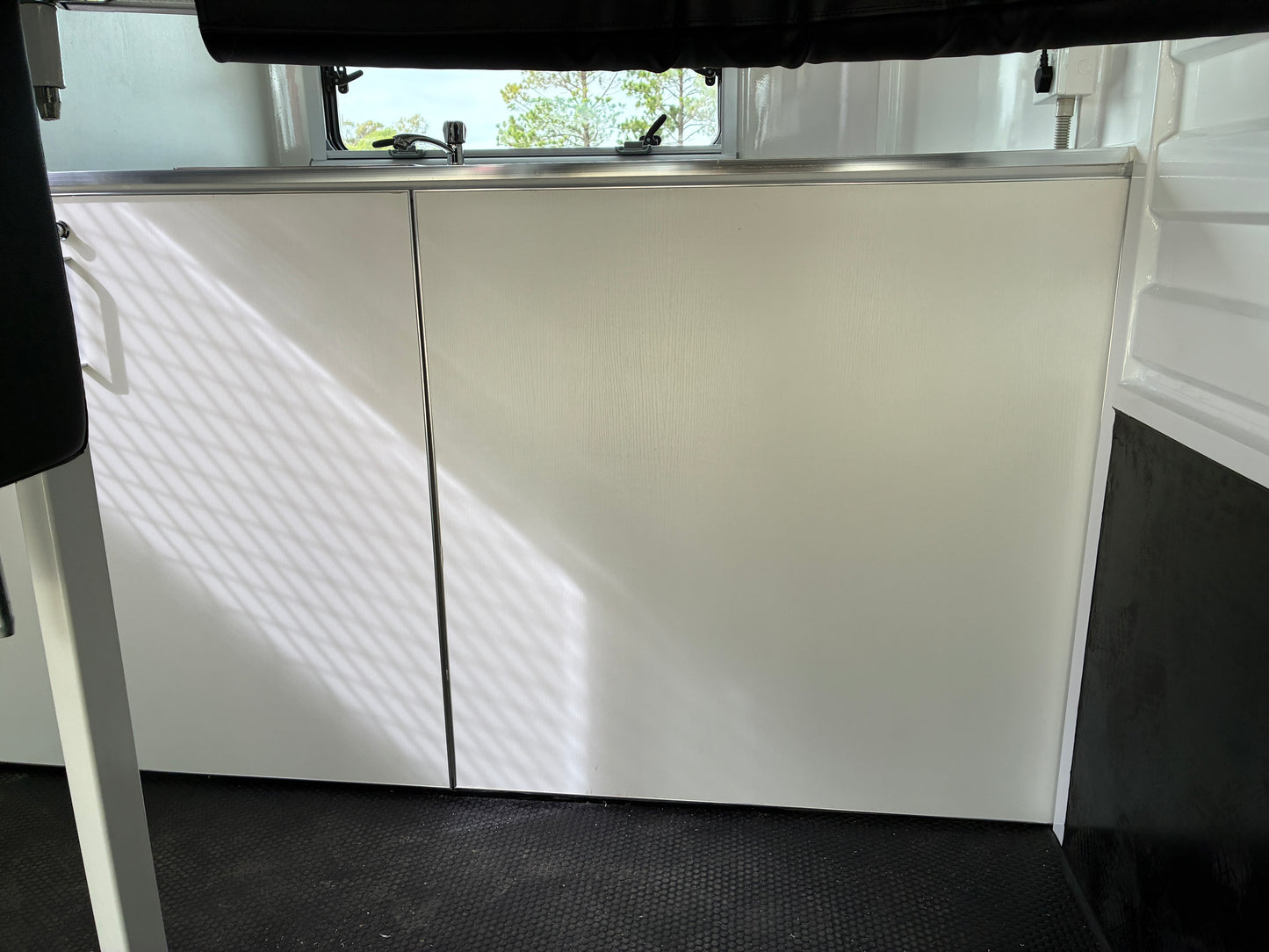 2HSL-L600 SN Classic Series Deluxe Package