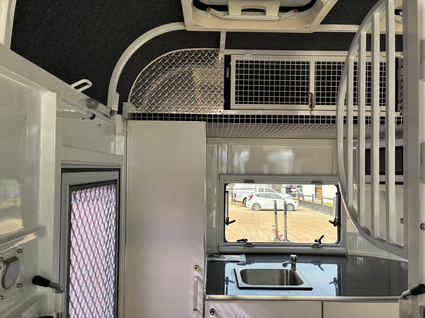 2HSL-L600 SN Classic Series Deluxe Package