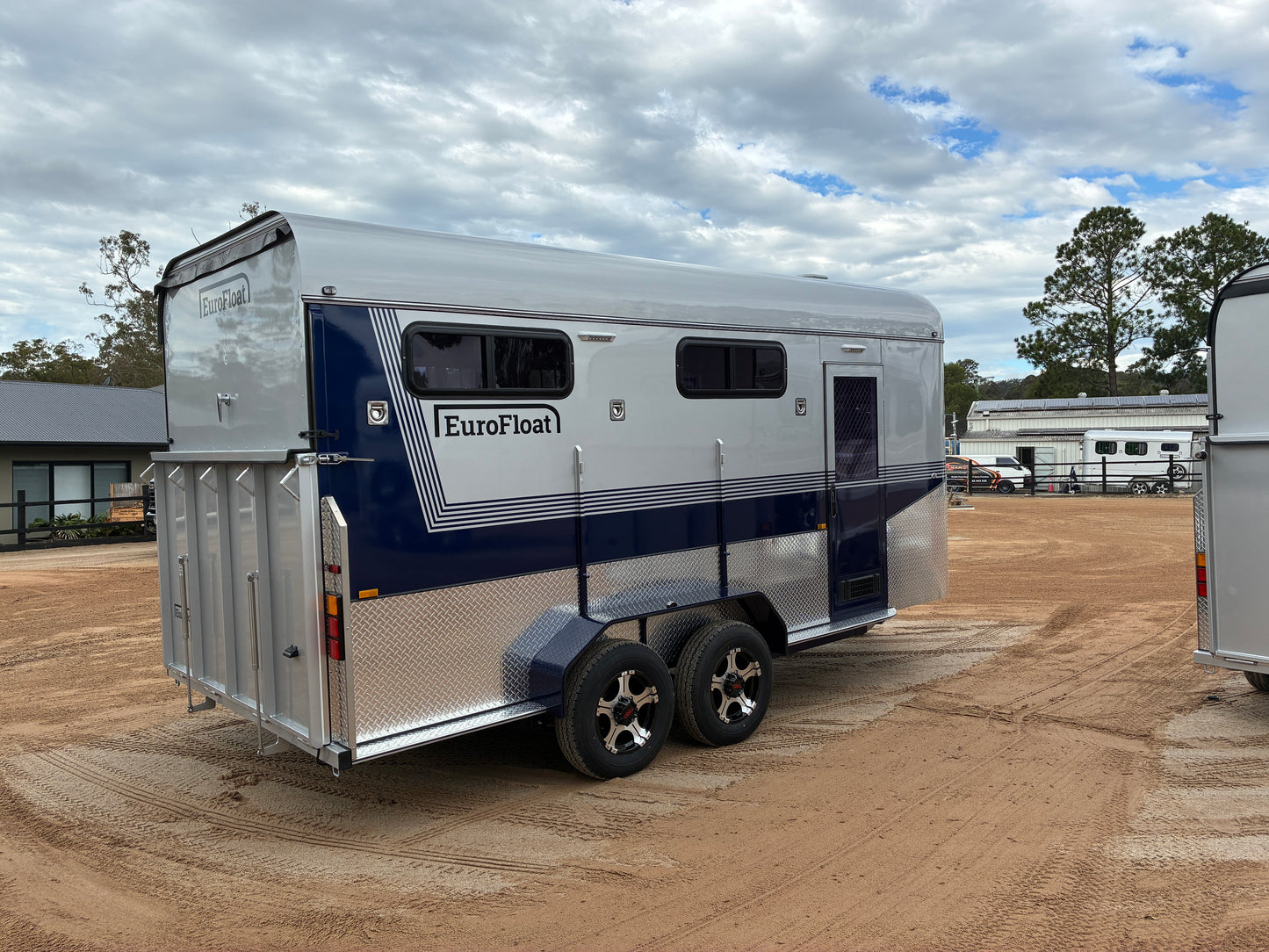 3HAL-L500 SN Prestige Eventer Series Deluxe Package