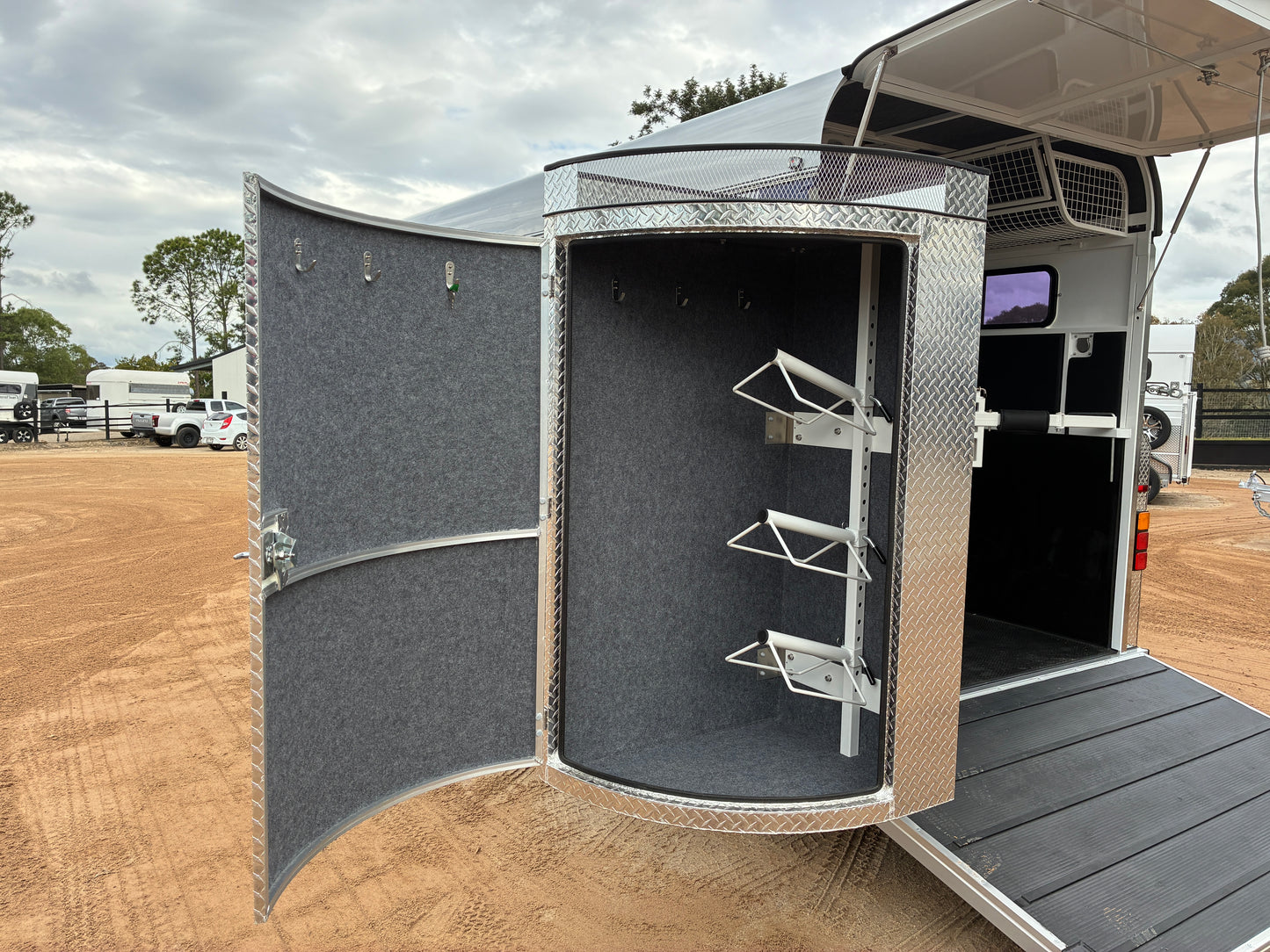 3HAL-L500 SN Prestige Eventer Series Deluxe Package