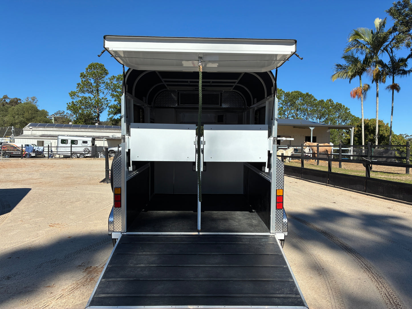2HSL-L400 SN Classic Series Deluxe Package
