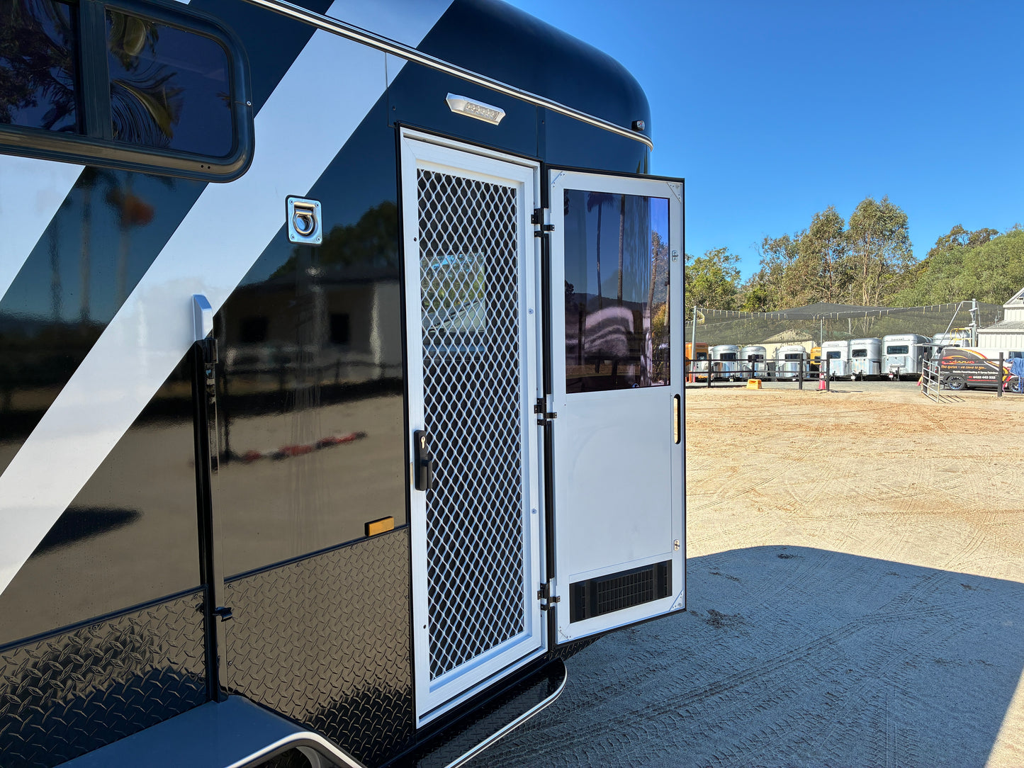 2HAL-L860 SN Prestige Series Deluxe Package