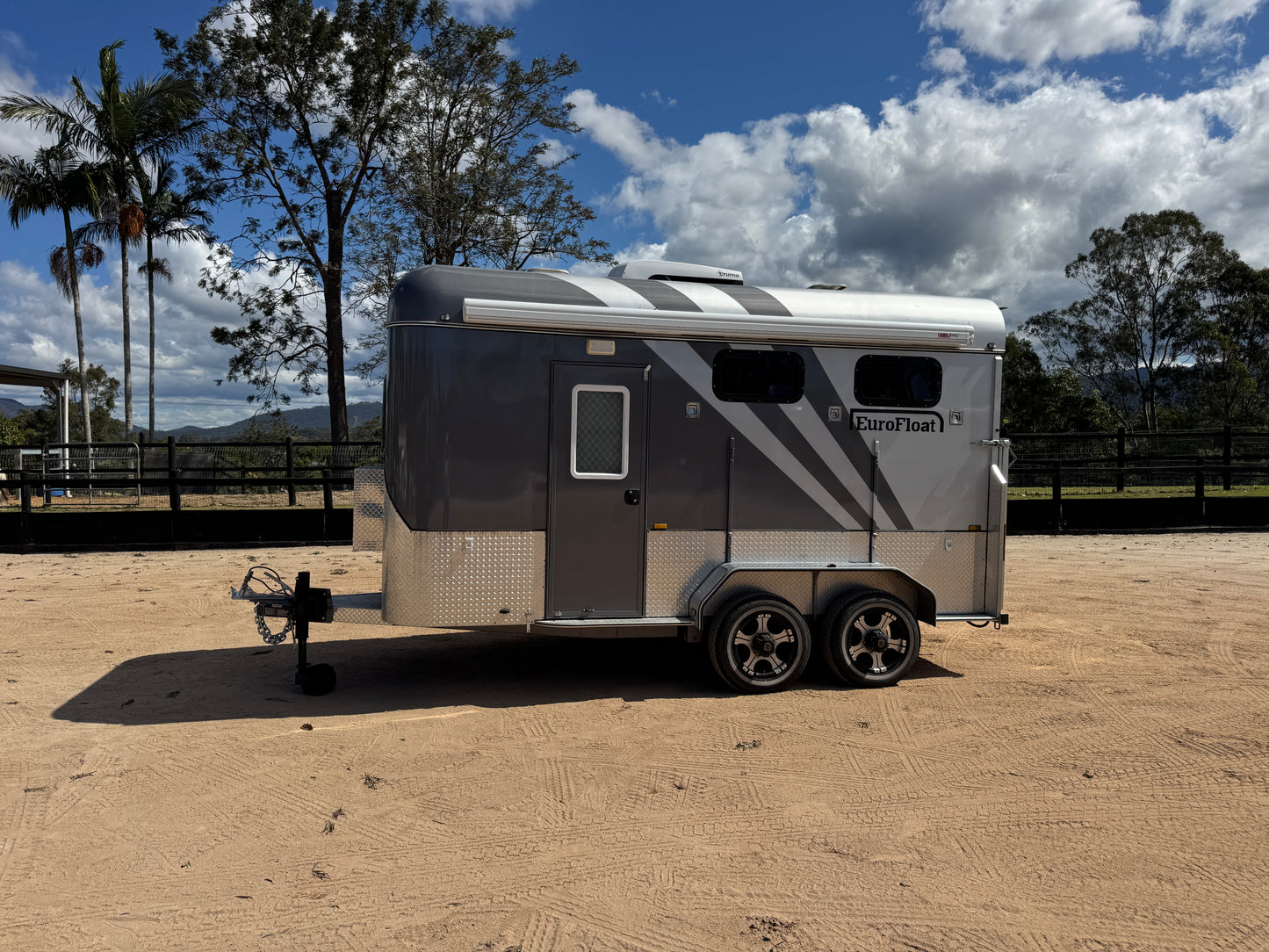 Second Hand 2HAL-L860 SN Prestige Series Deluxe Package