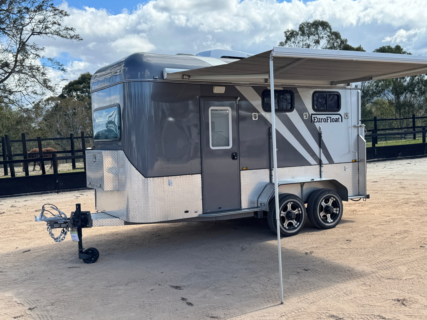 Second Hand 2HAL-L860 SN Prestige Series Deluxe Package