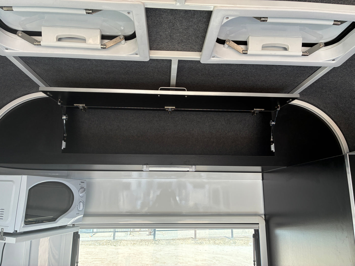 2HAL-L860 SN Prestige Series Deluxe Package