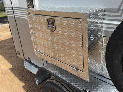 ICON 2HSL-L400 Wide Bay 2026 Model