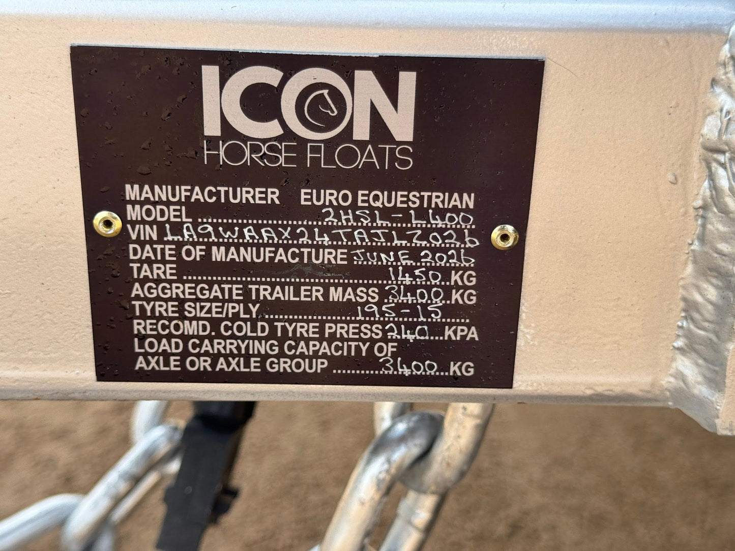 ICON 2HSL-L400 Wide Bay 2026 Model