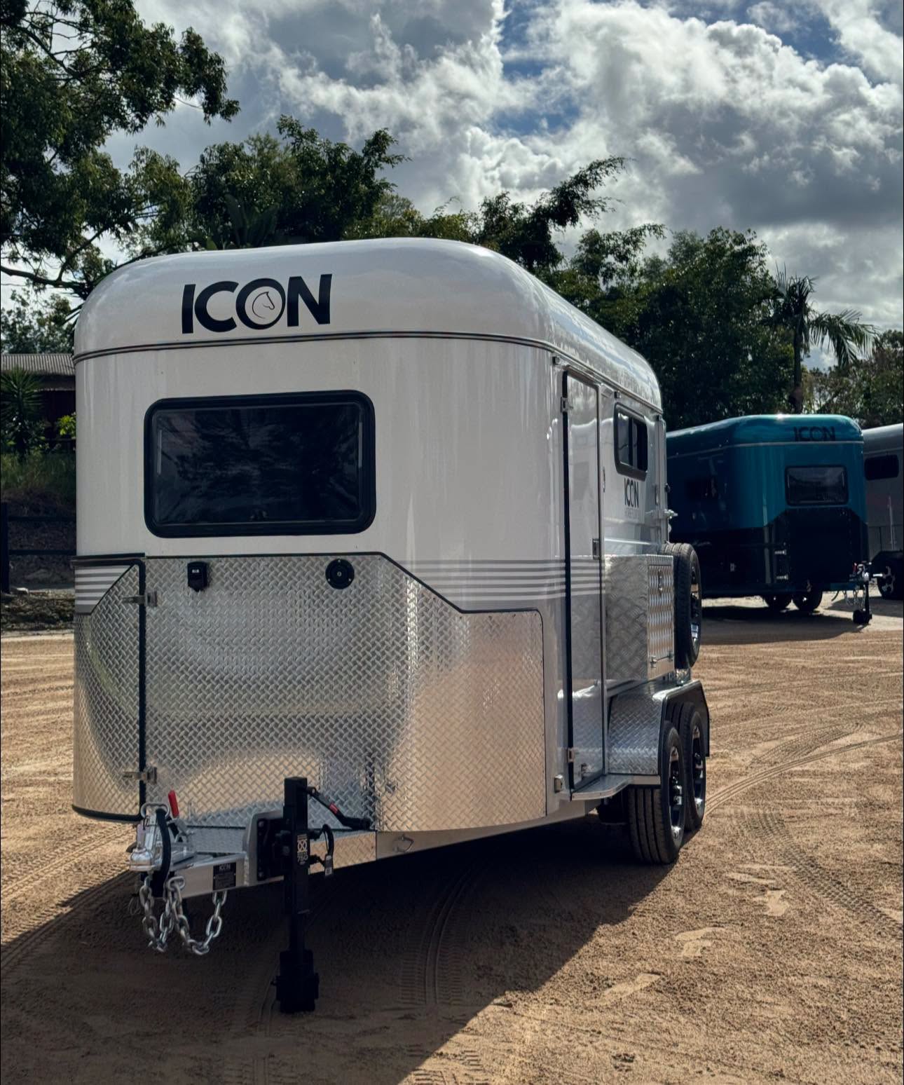 ICON 2HSL-L400 Wide Bay 2026 Model