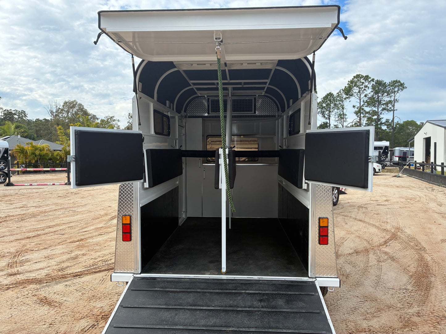 2HSL-L600 RN Classic Series Standard Package
