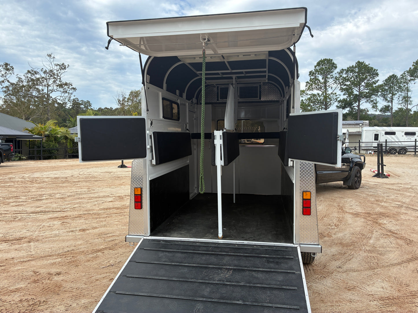 2HSL-L600 RN Classic Series Standard Package