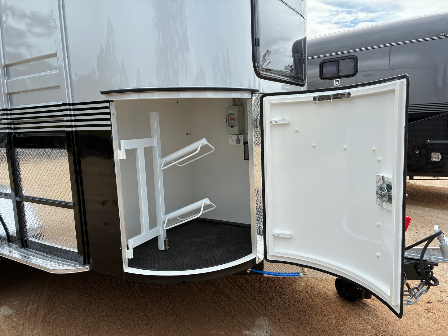 2HSL-L600 SN Classic Series Deluxe Package
