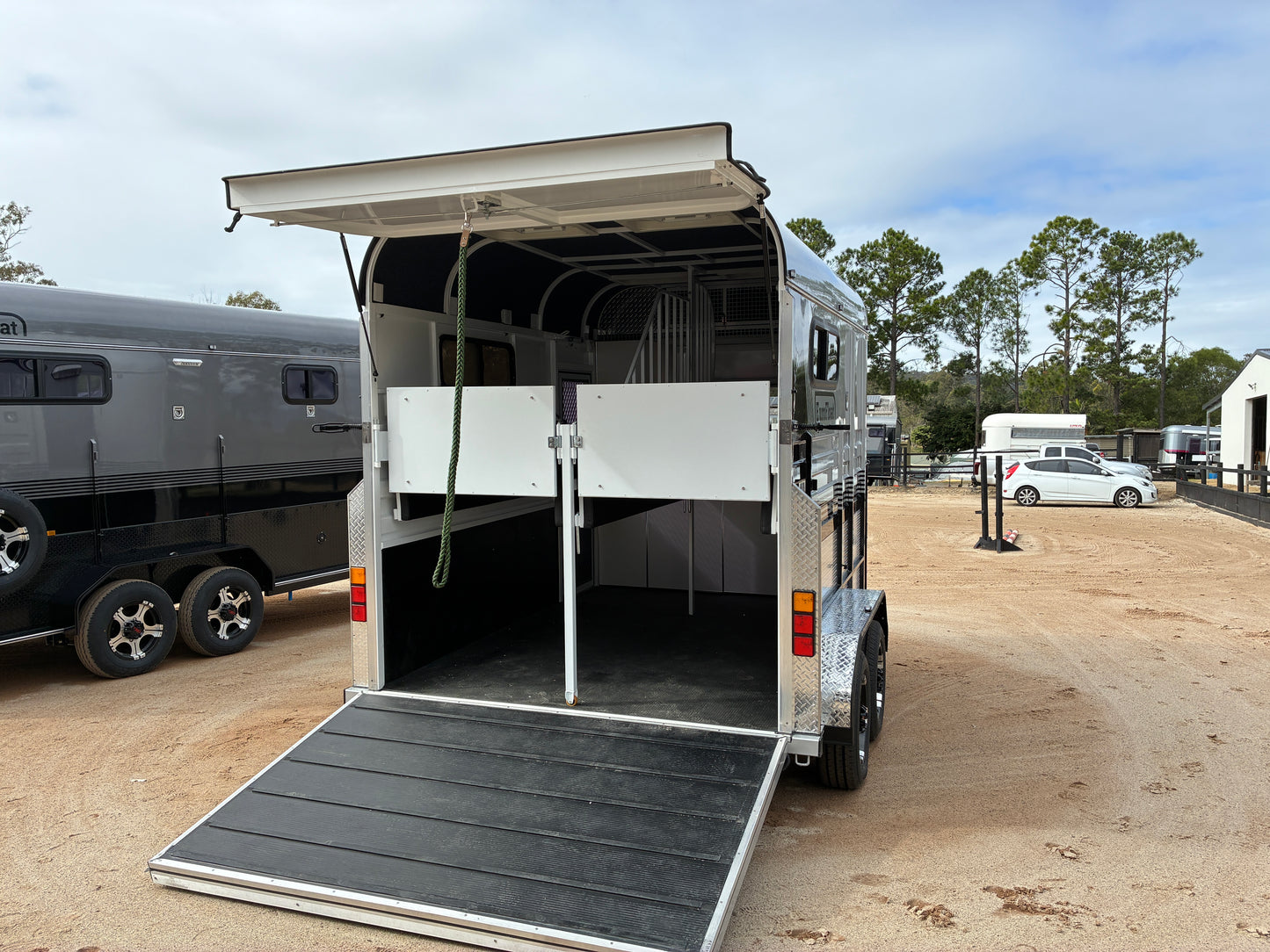 2HSL-L600 SN Classic Series Deluxe Package