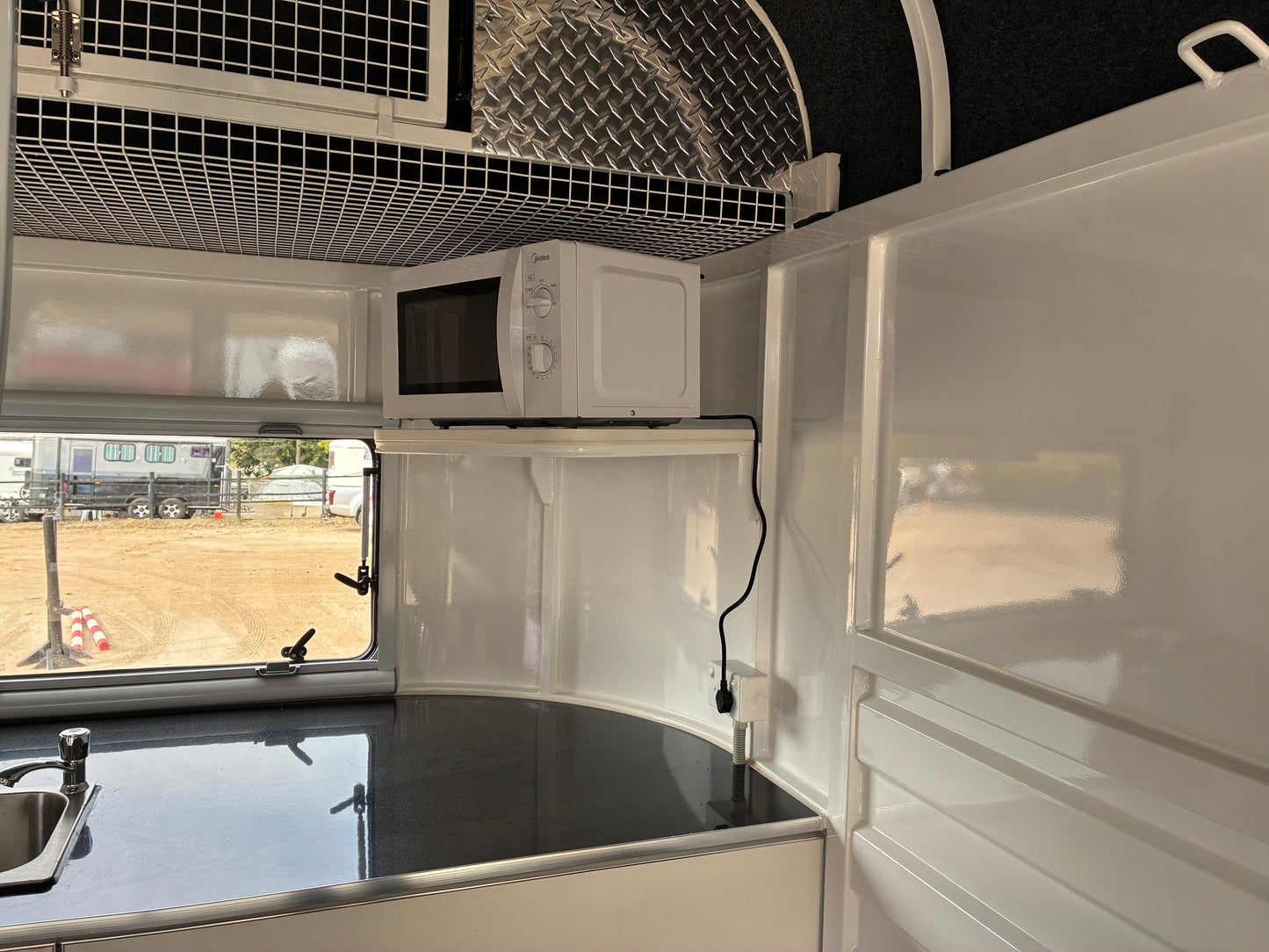 2HSL-L600 SN Classic Series Deluxe Package