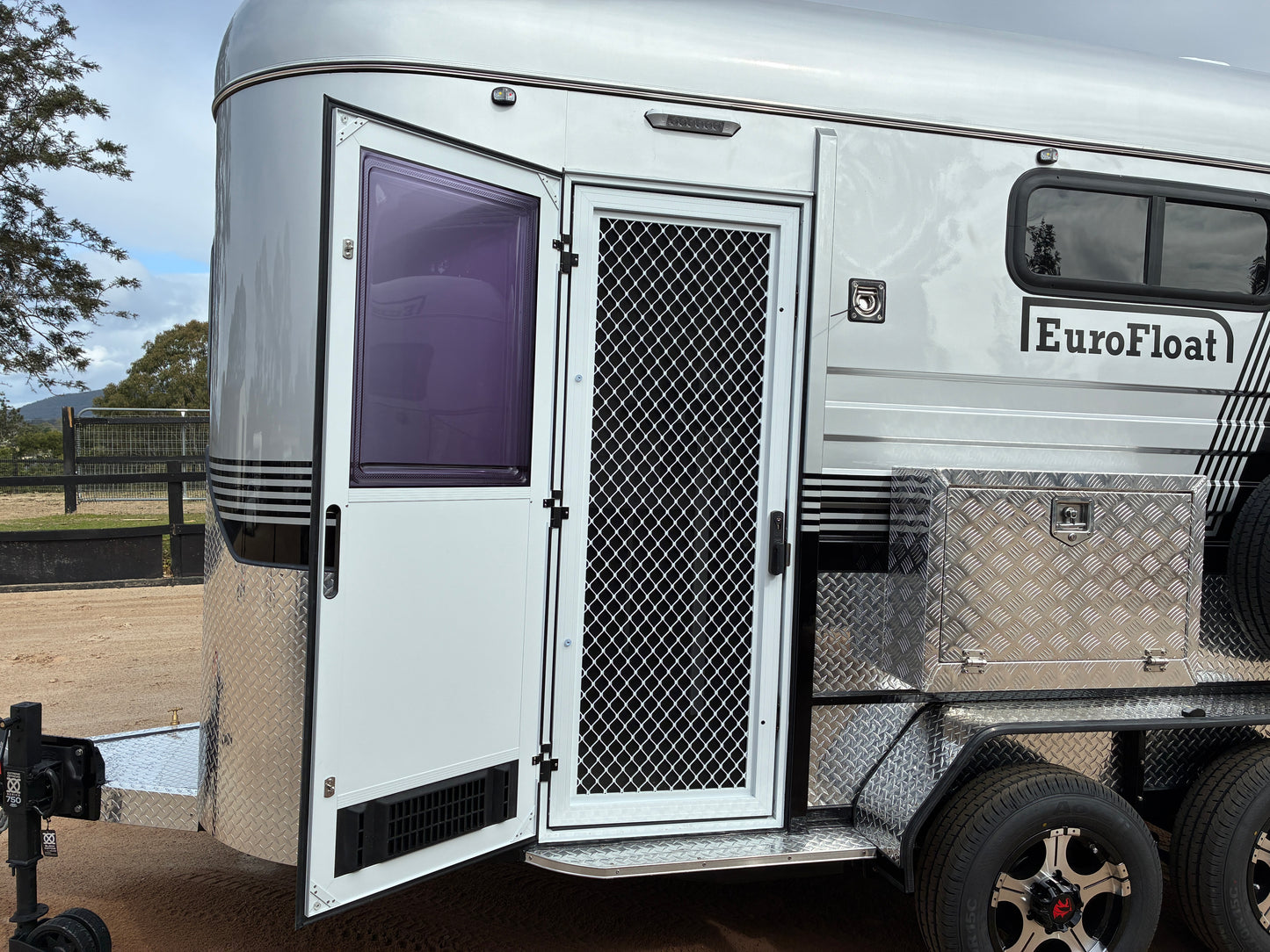 2HSL-L600 SN Classic Series Deluxe Package