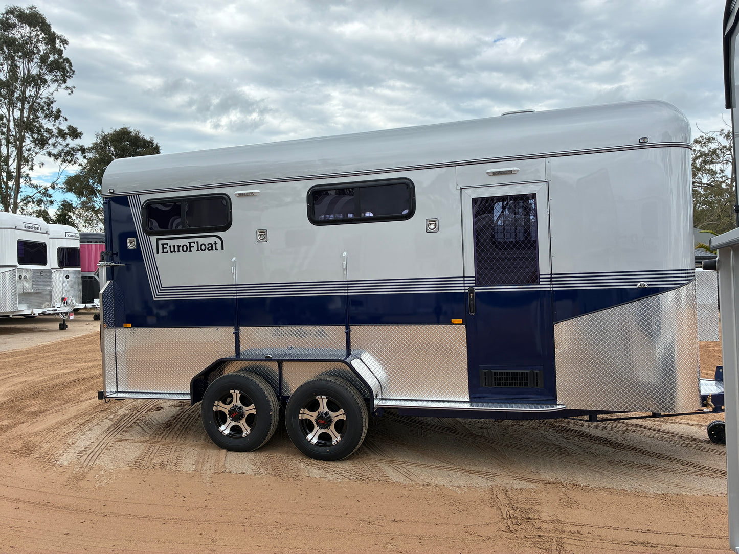 3HAL-L500 SN Prestige Eventer Series Deluxe Package