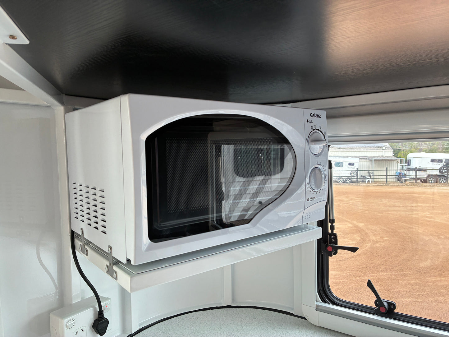 3HAL-L500 SN Prestige Eventer Series Deluxe Package