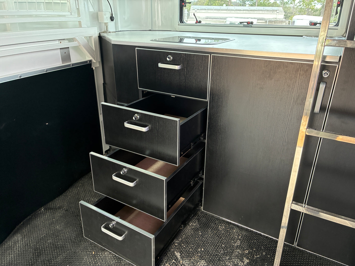 3HAL-L500 SN Prestige Eventer Series Deluxe Package