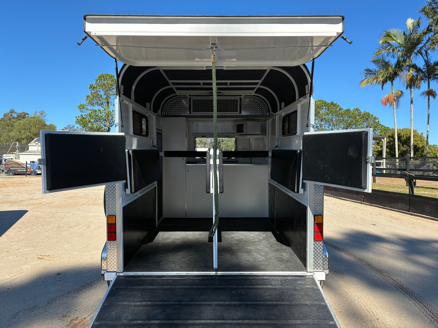 2HSL-L400 SN Classic Series Deluxe Package