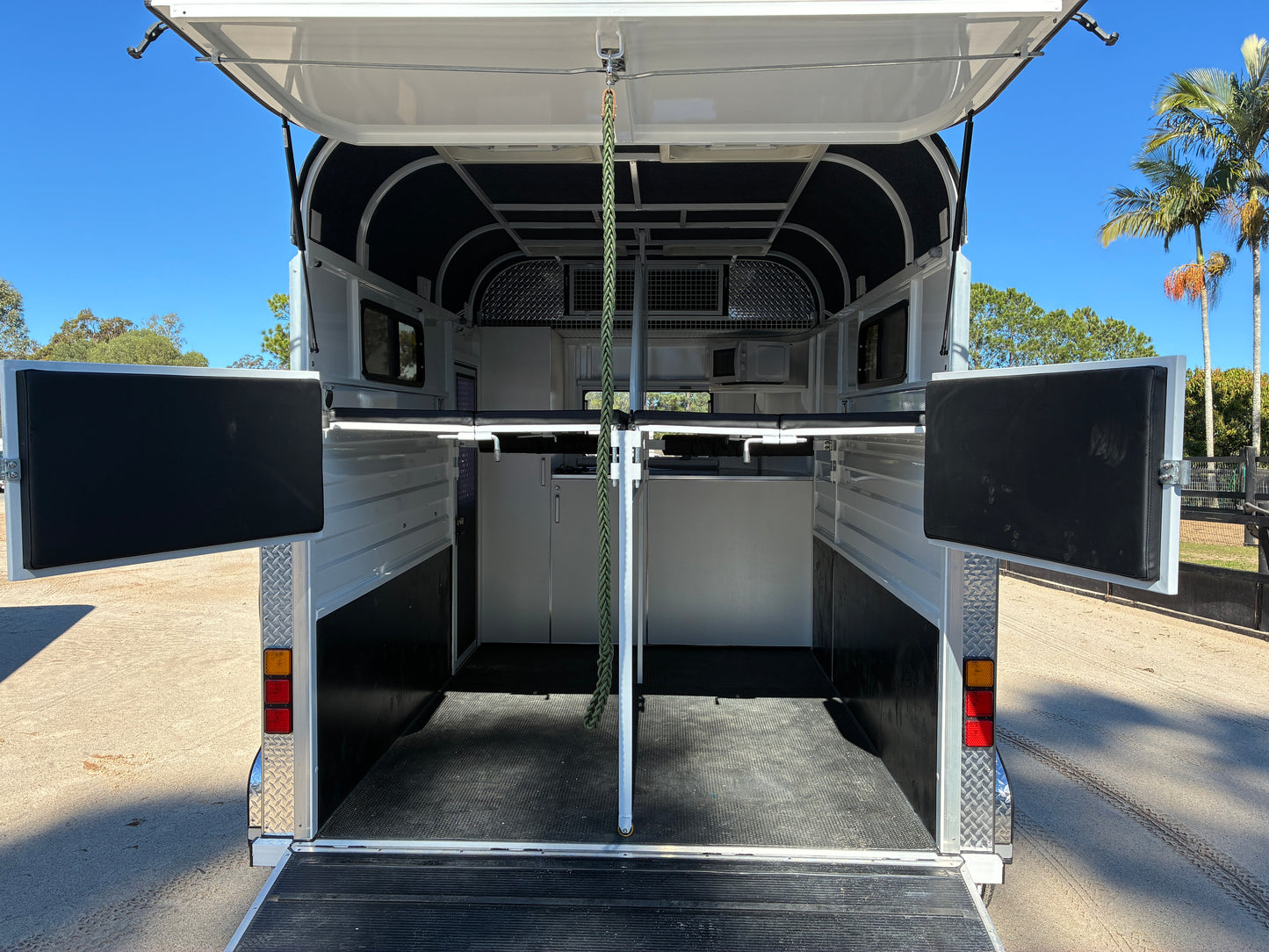2HSL-L400 SN Classic Series Deluxe Package