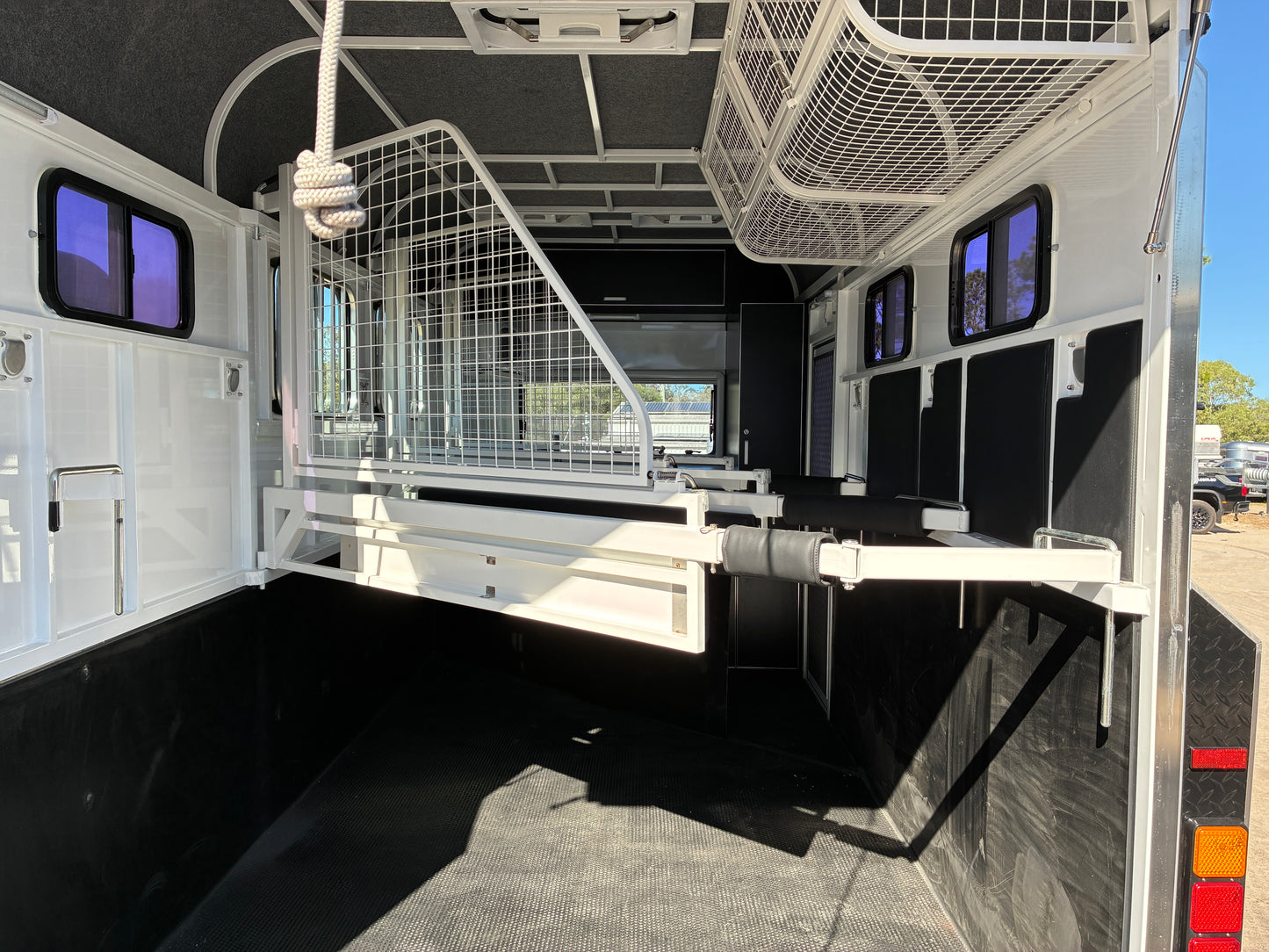 2HAL-L860 SN Prestige Series Deluxe Package