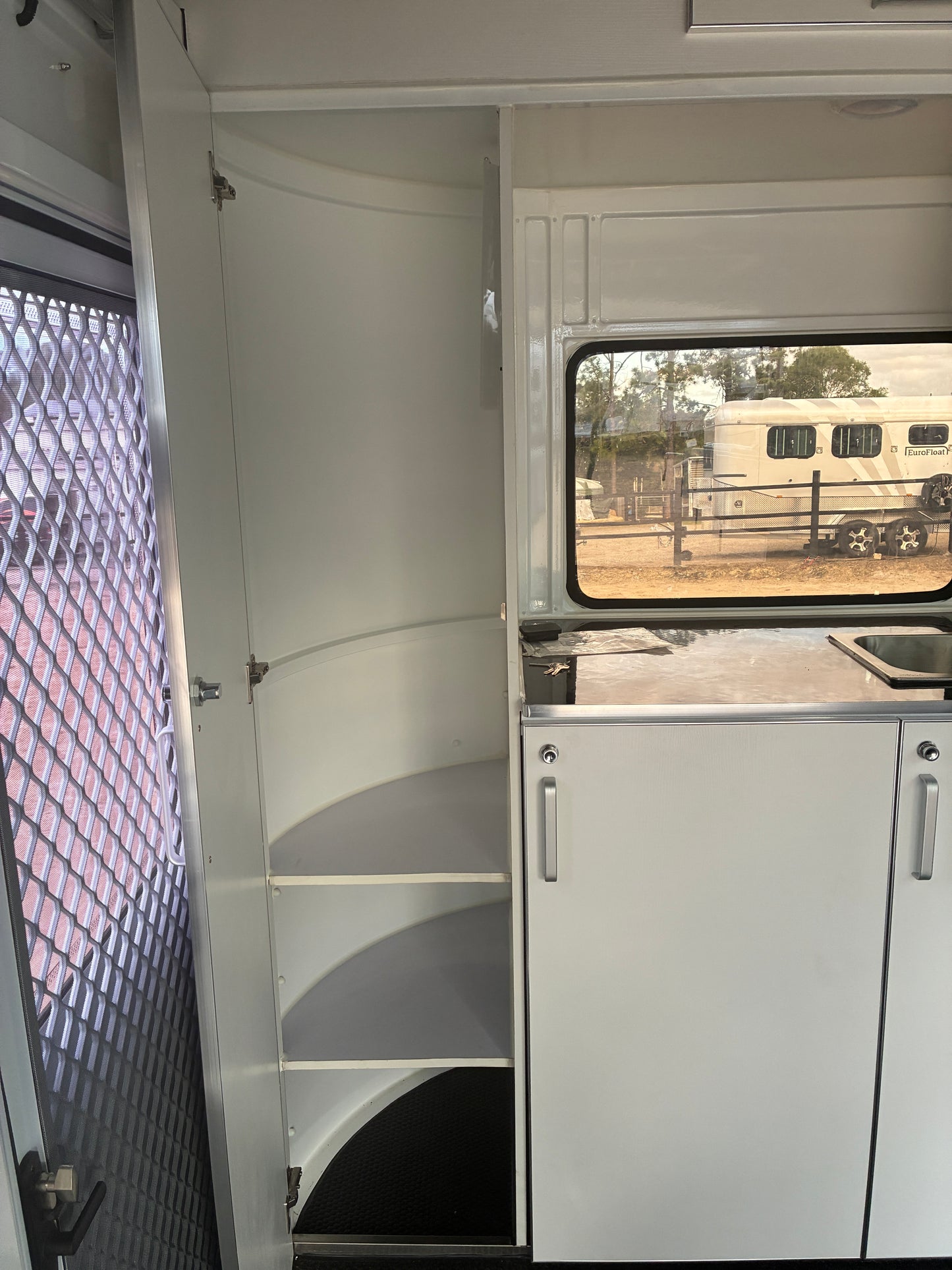 2HAL-L600 SN Classic Series Deluxe Package