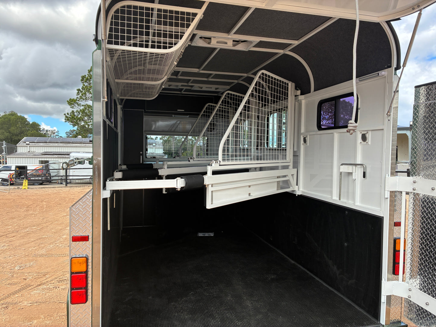 2HAL-L860 SN Prestige Series Deluxe Package