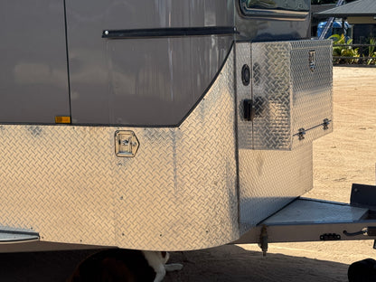 Second Hand 2HAL-L860 SN Prestige Series Deluxe Package (SH3360)