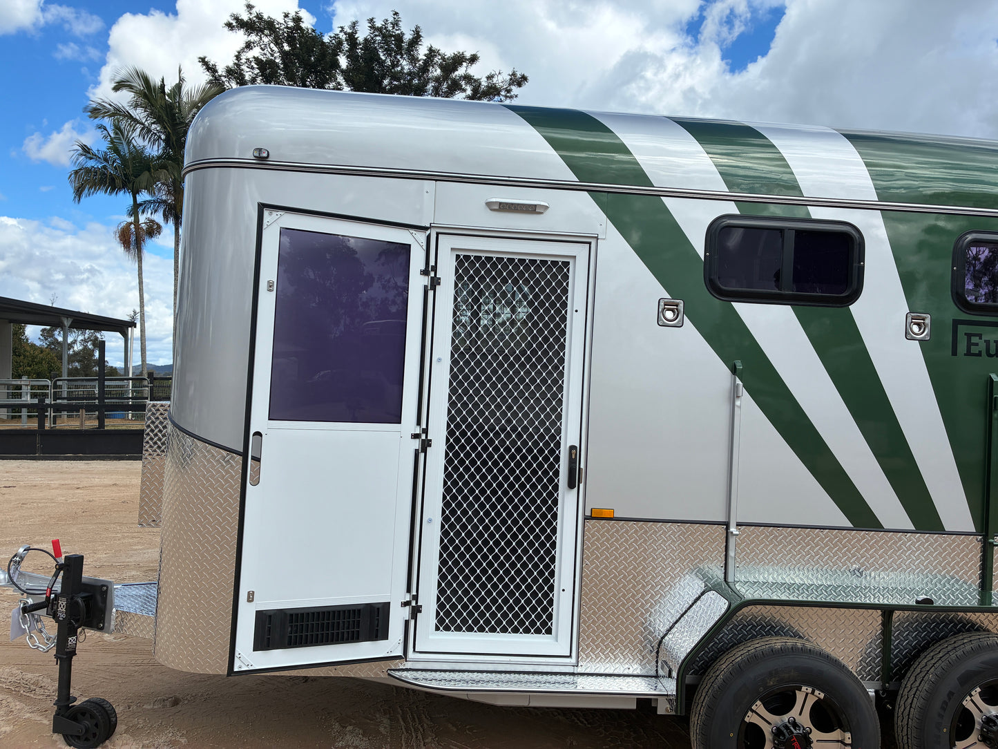 2HAL-L860 SN Prestige Series Deluxe Package