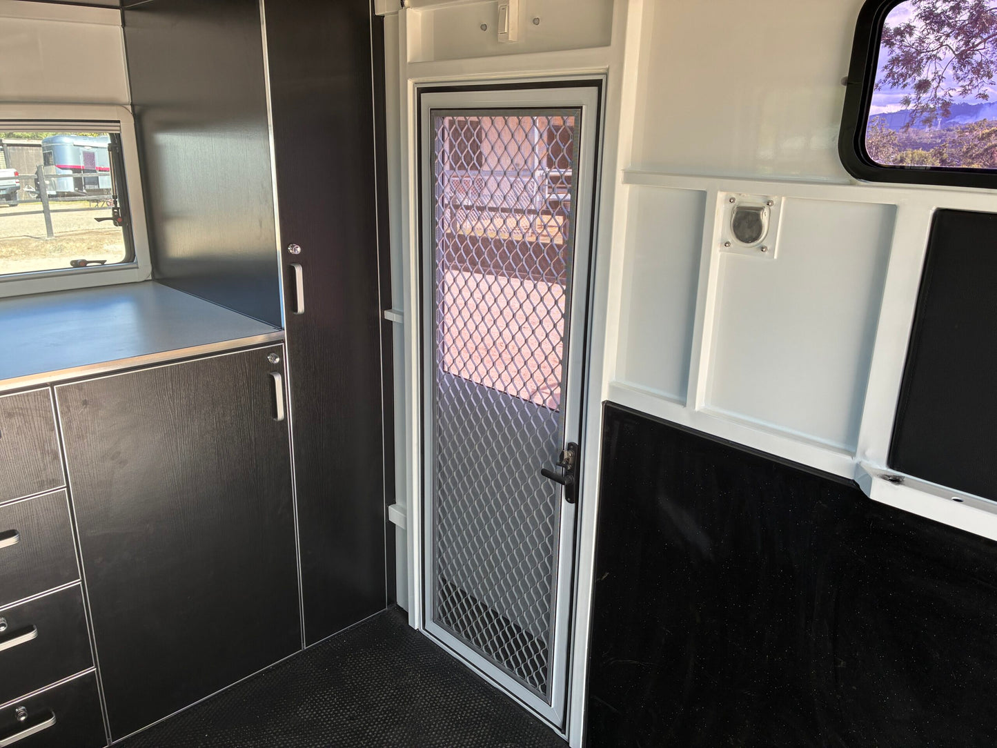 2HAL-L860 SN Prestige Series Deluxe Package