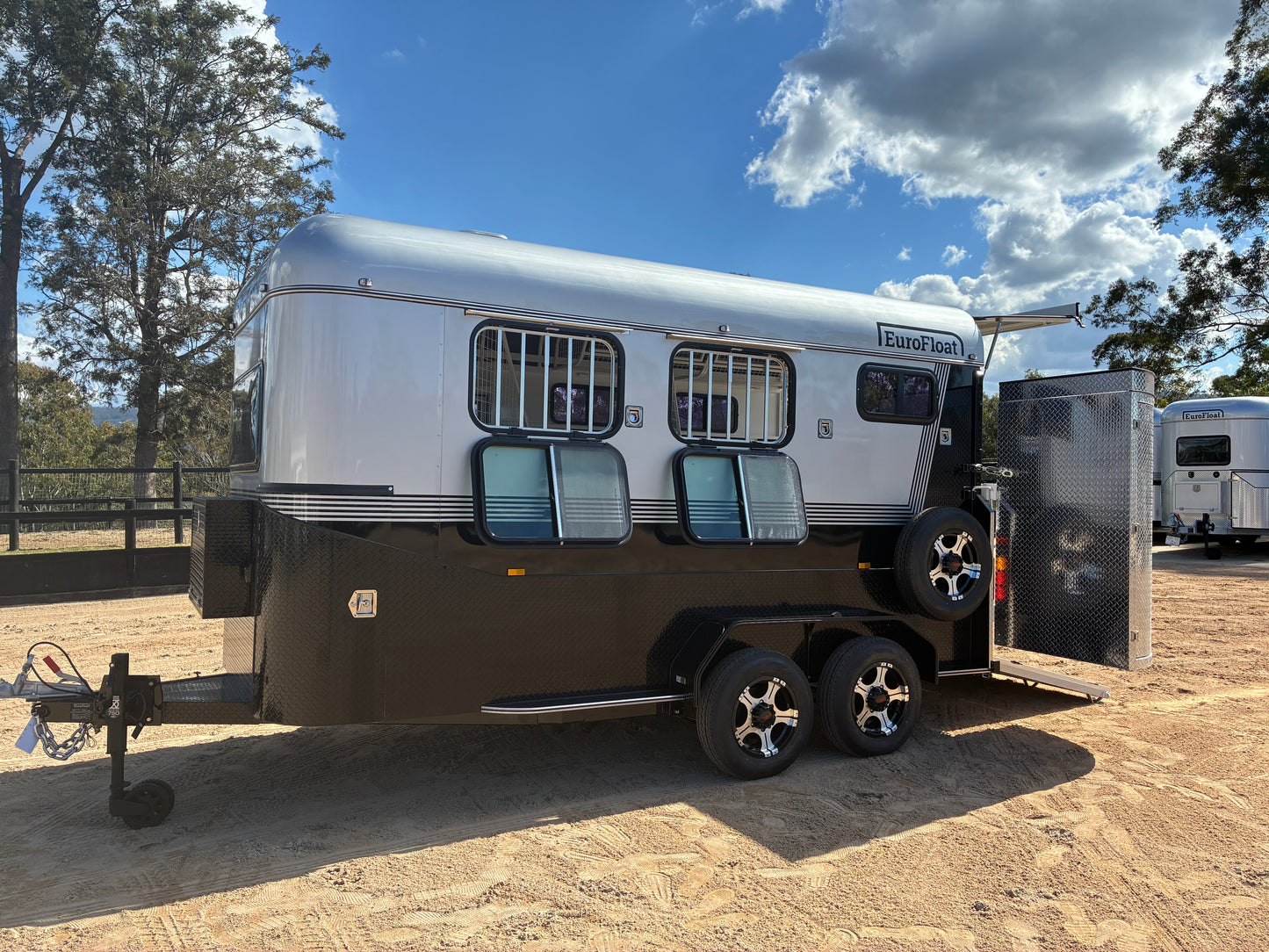 2HAL-L860 SN Prestige Series Deluxe Package
