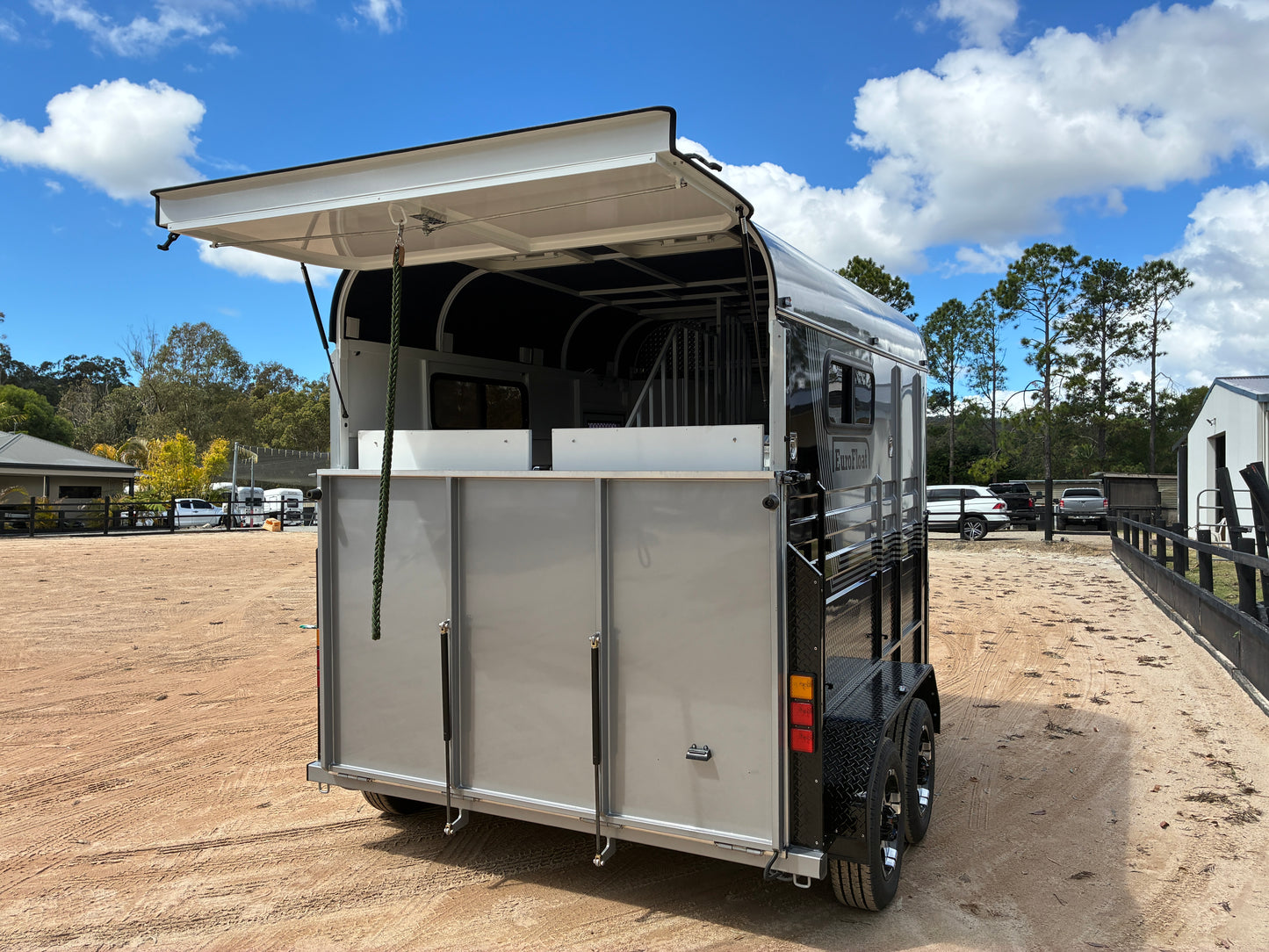 2HSL-L600 SN Classic Series Deluxe Package