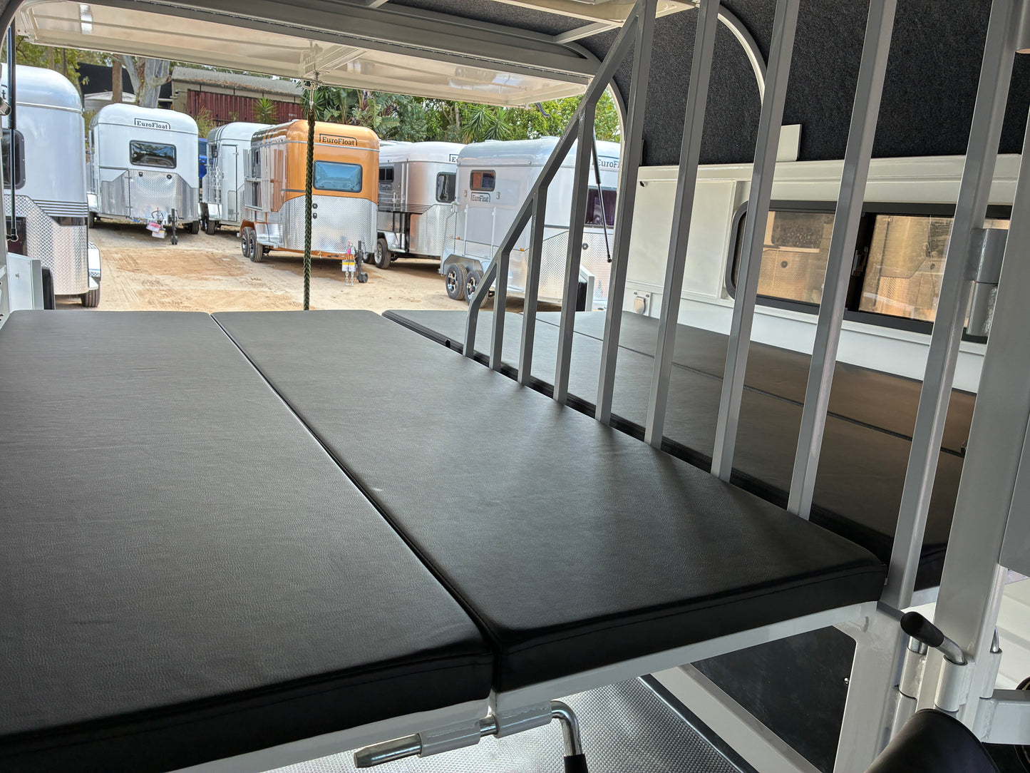 2HSL-L600 SN Classic Series Deluxe Package