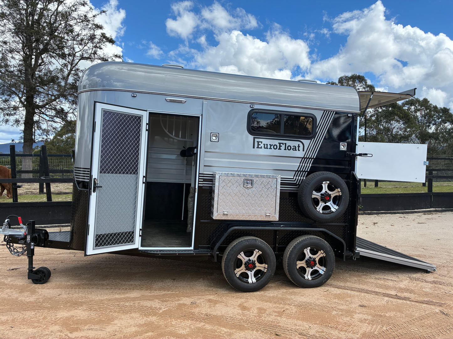 2HSL-L600 SN Classic Series Deluxe Package