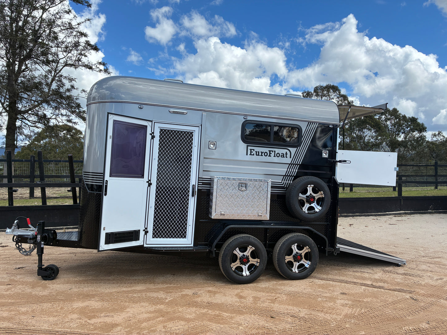 2HSL-L600 SN Classic Series Deluxe Package