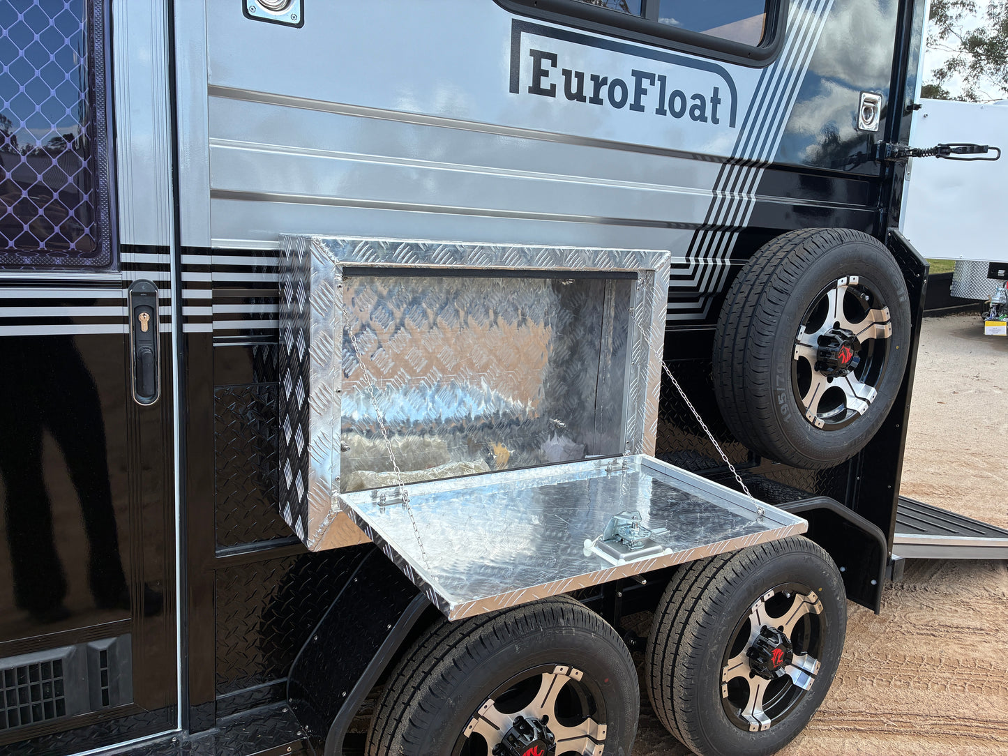 2HSL-L600 SN Classic Series Deluxe Package