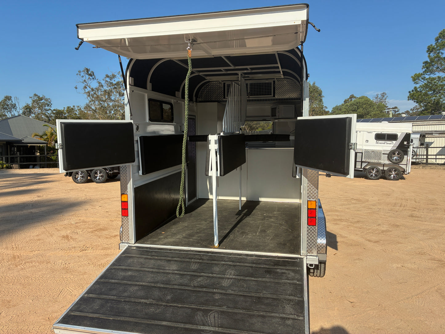 2HSL-L400 SN Classic Series Deluxe Package