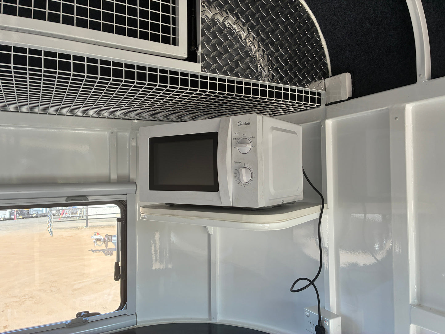 2HSL-L400 SN Classic Series Deluxe Package