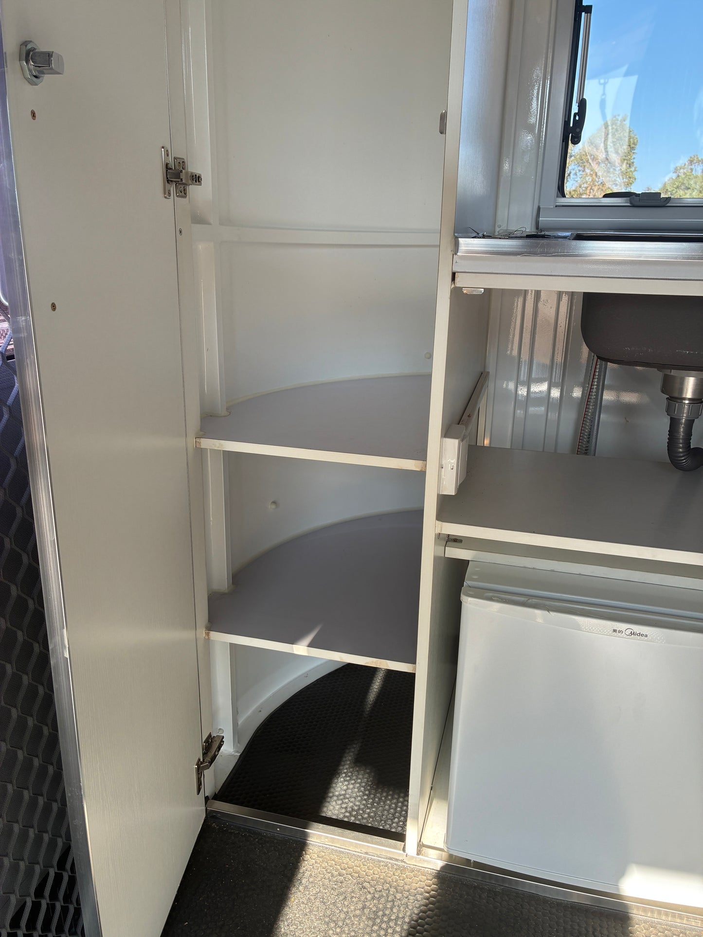 2HSL-L400 SN Classic Series Deluxe Package