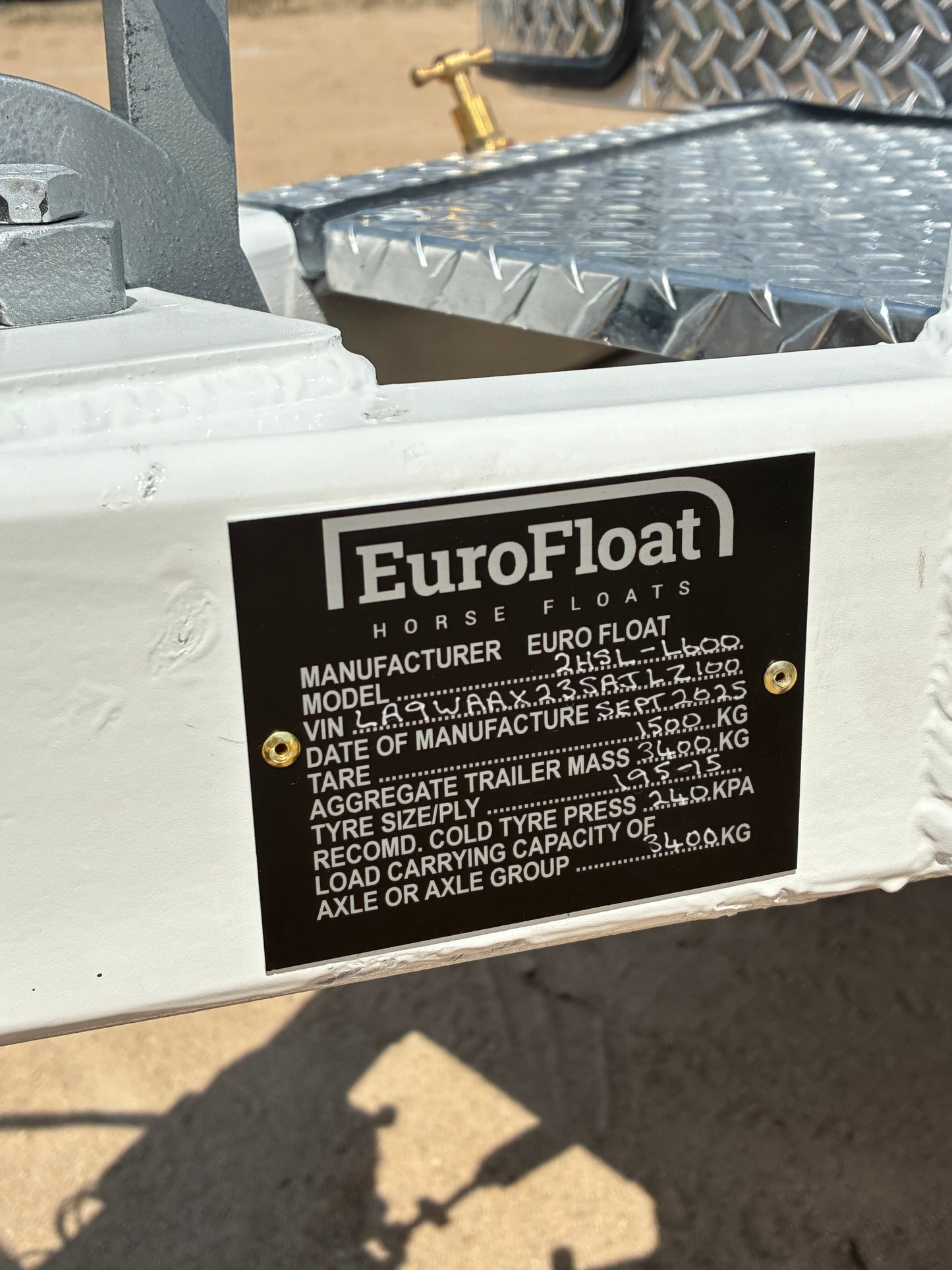 2HSL-L600 SN Classic Series Deluxe Package