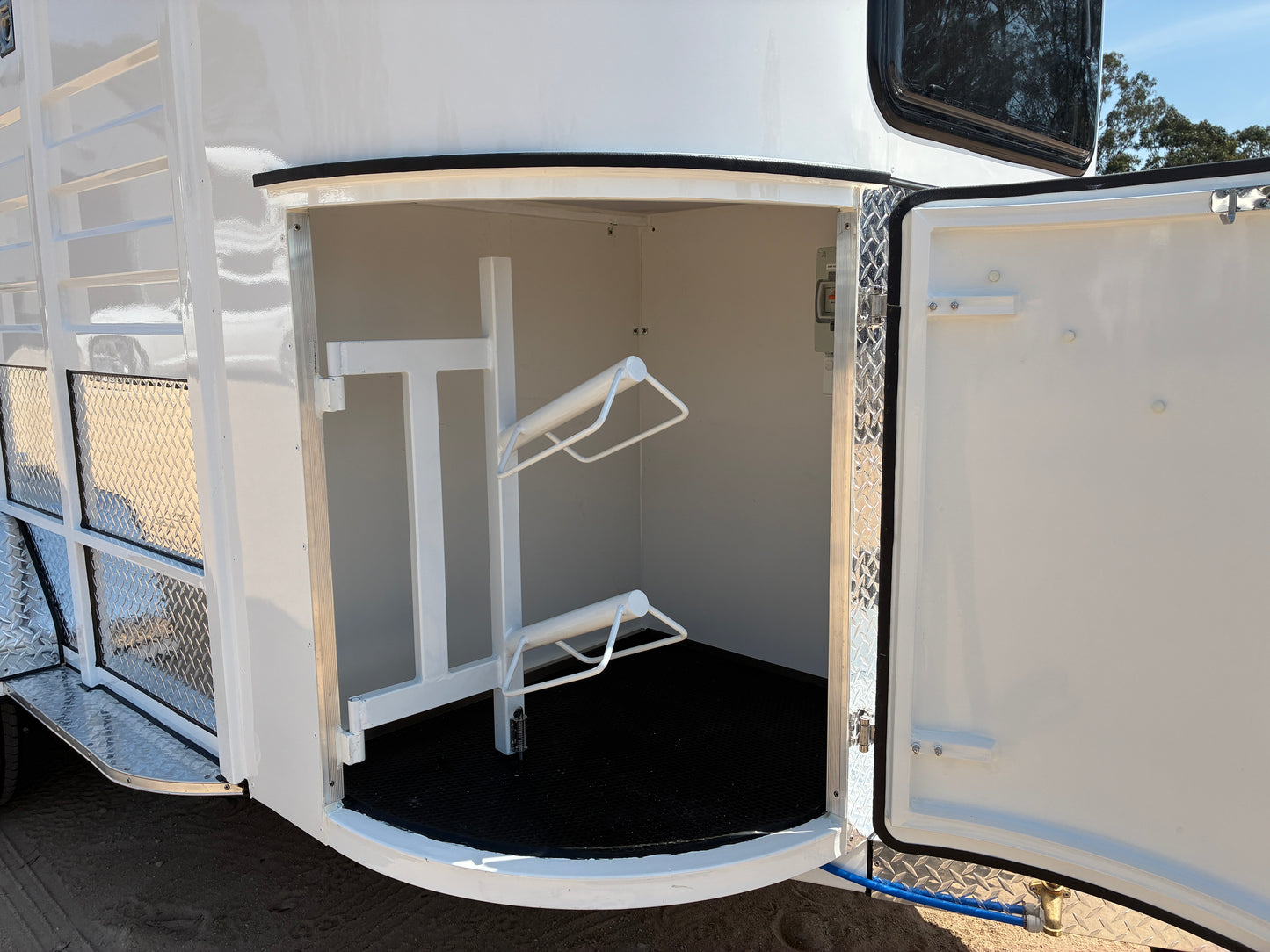 2HSL-L600 SN Classic Series Deluxe Package