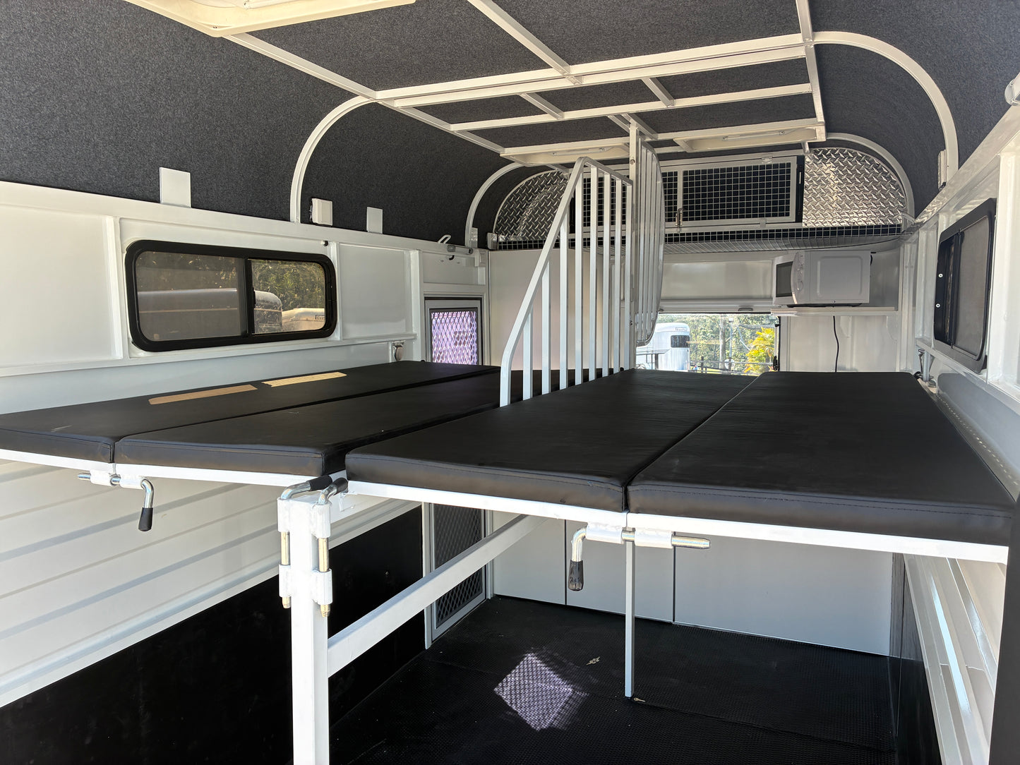 2HSL-L600 SN Classic Series Deluxe Package