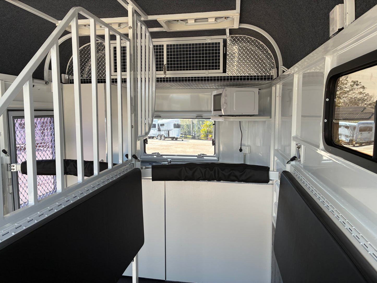 2HSL-L600 SN Classic Series Deluxe Package