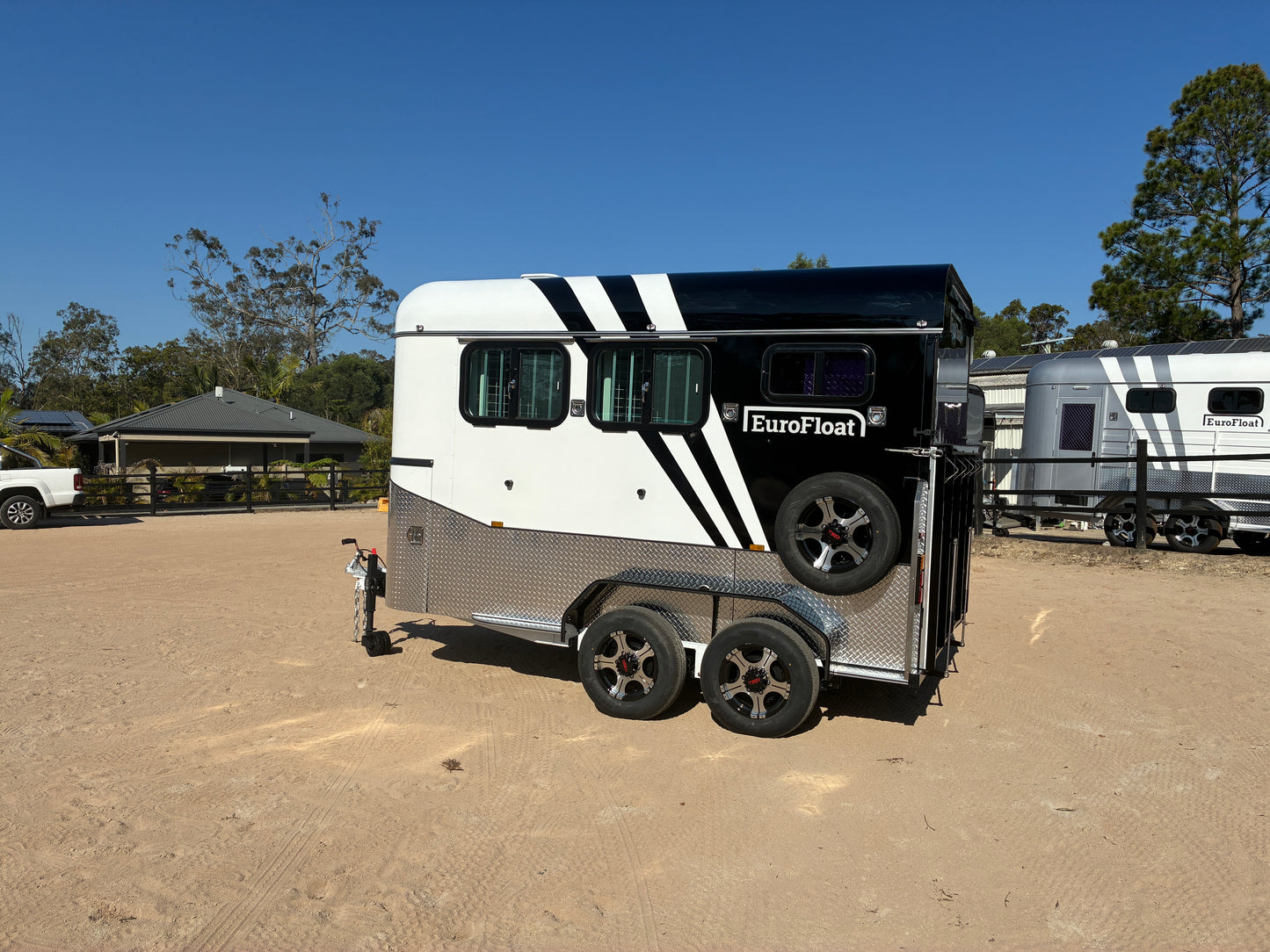 2HAL-L600 SN Prestige Series Deluxe Package