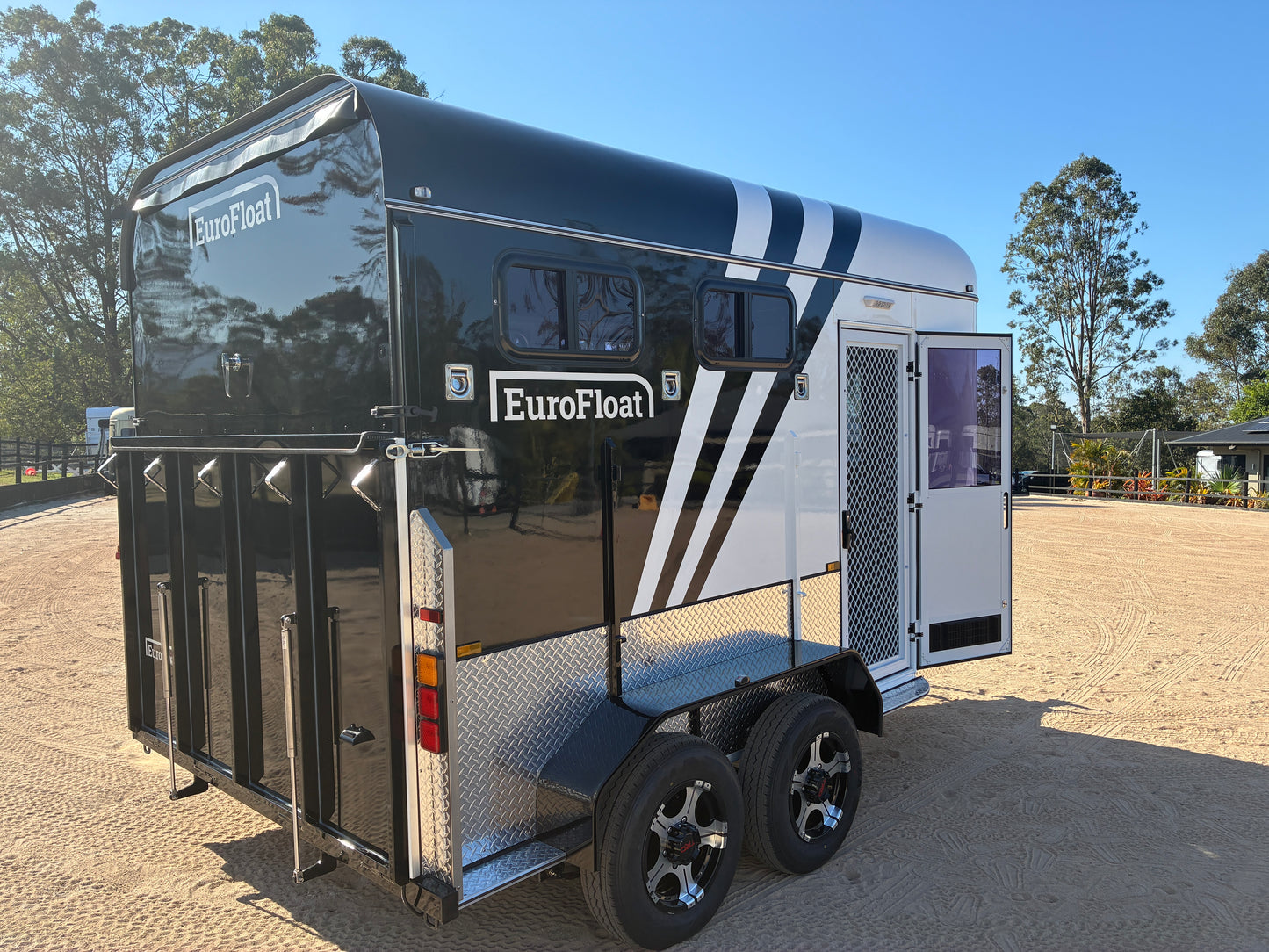 2HAL-L600 SN Prestige Series Deluxe Package