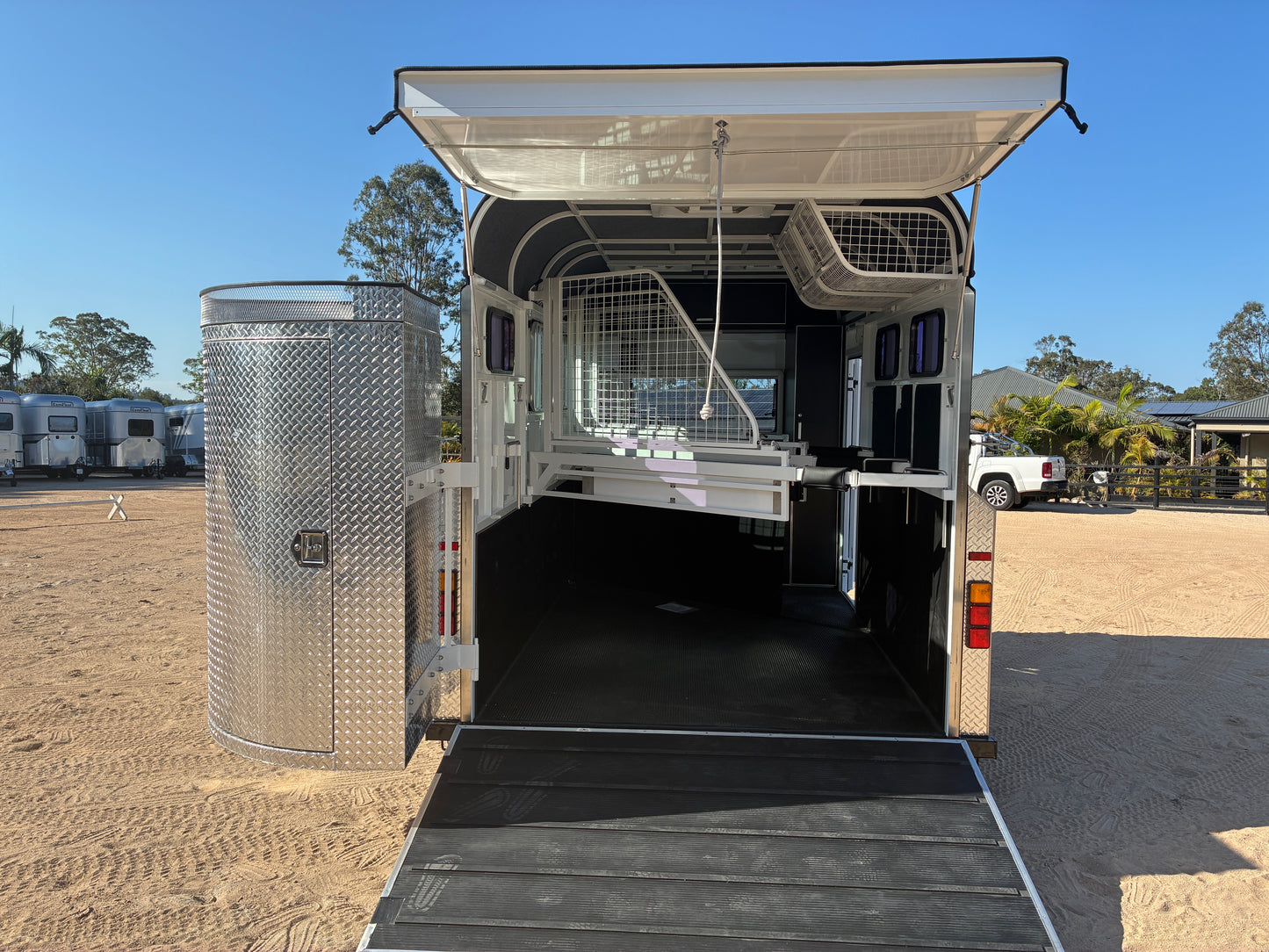 2HAL-L600 SN Prestige Series Deluxe Package