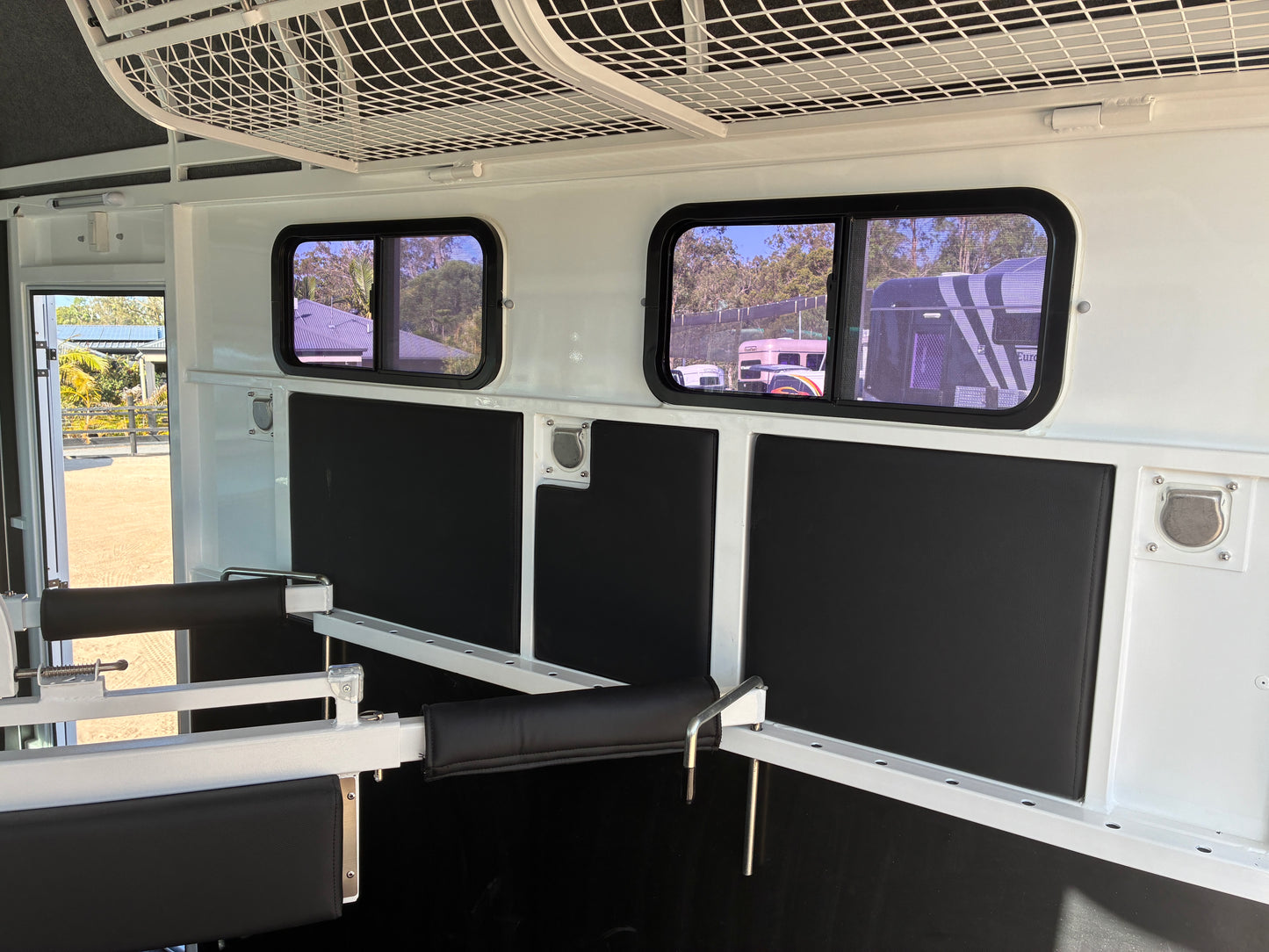 2HAL-L600 SN Prestige Series Deluxe Package