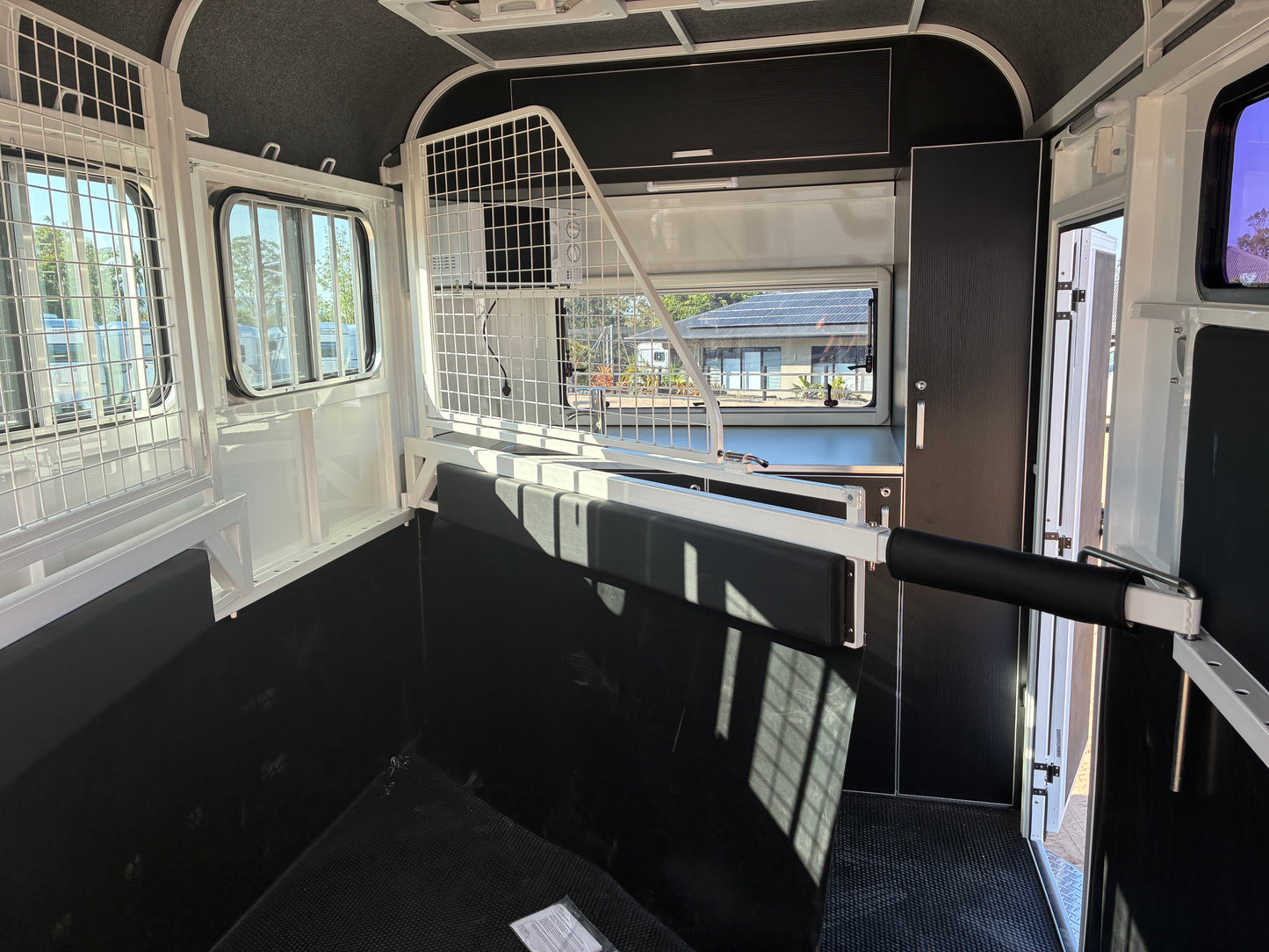 2HAL-L600 SN Prestige Series Deluxe Package