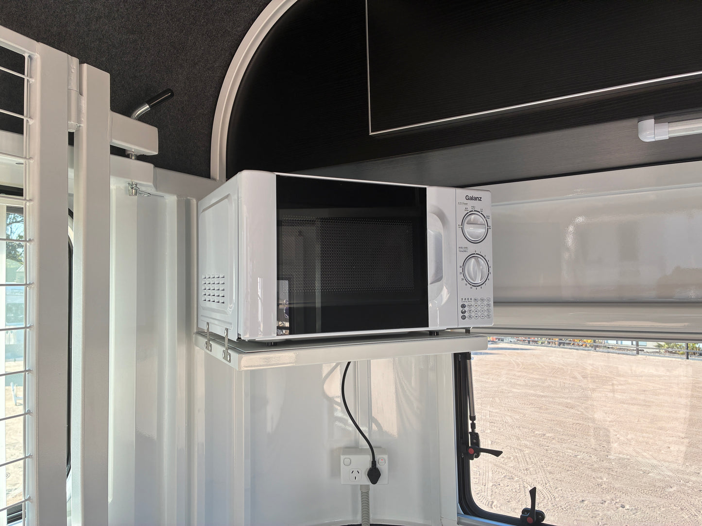 2HAL-L600 SN Prestige Series Deluxe Package