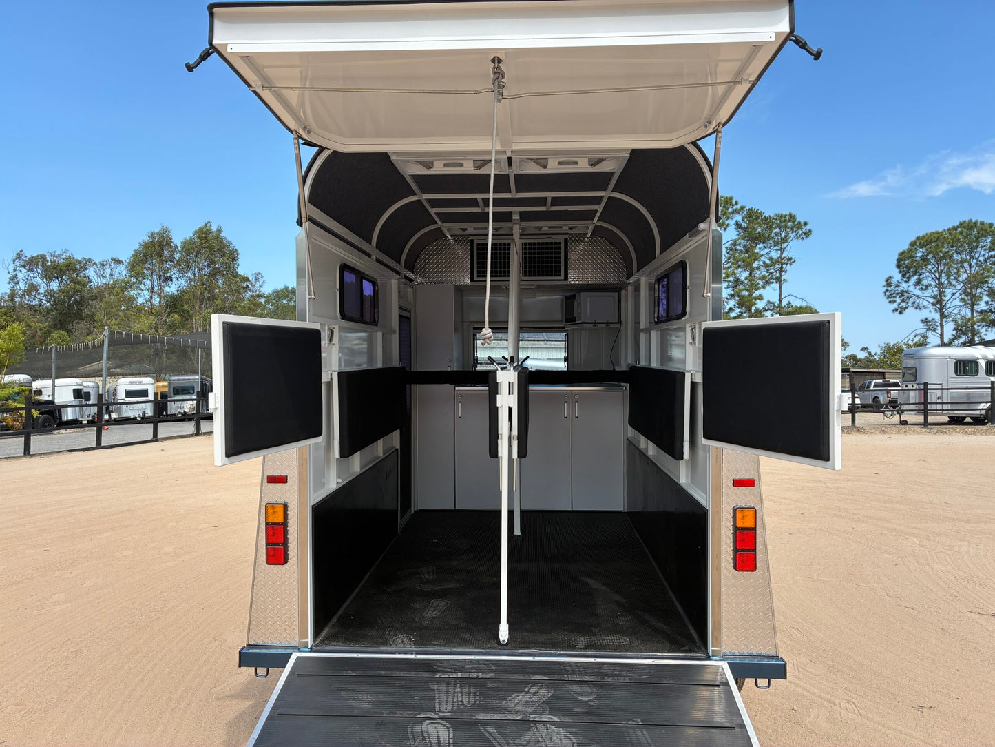 2HSL-L600 SN Prestige Series Deluxe Package